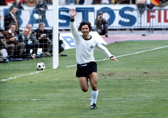Top 10 Bundesliga Goal Scorers of all time